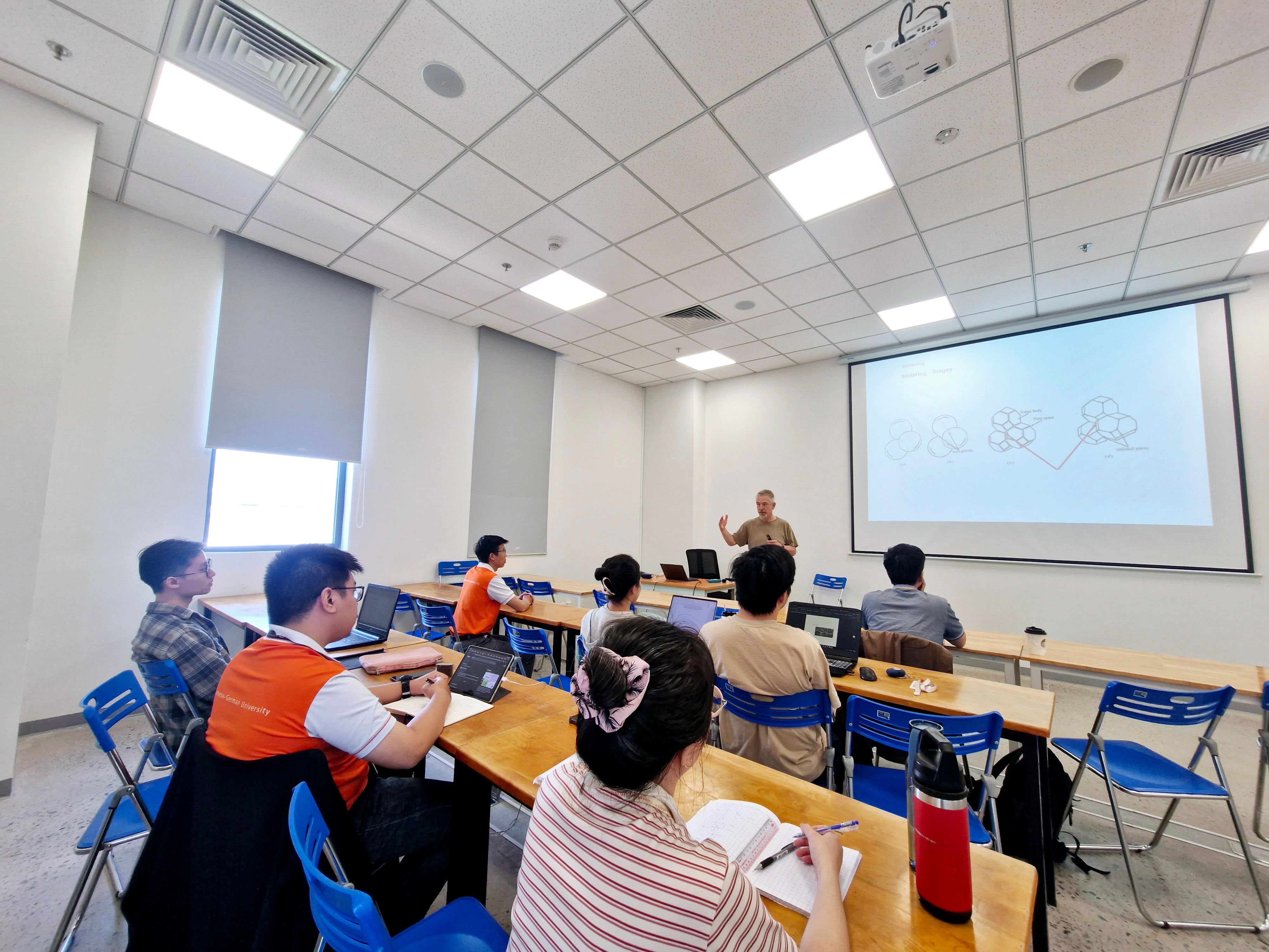 Engineering Ceramics lecture at VGU campus - Illustration 2