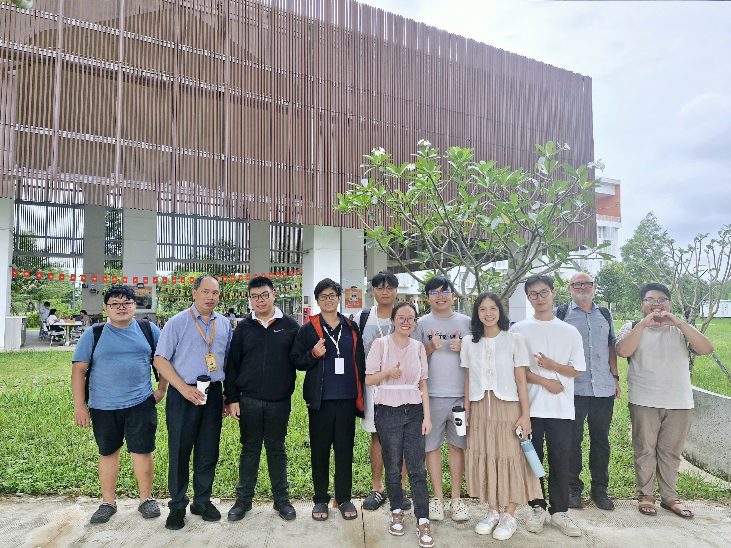 German Flying Faculty at VGU Campus - Photo 5