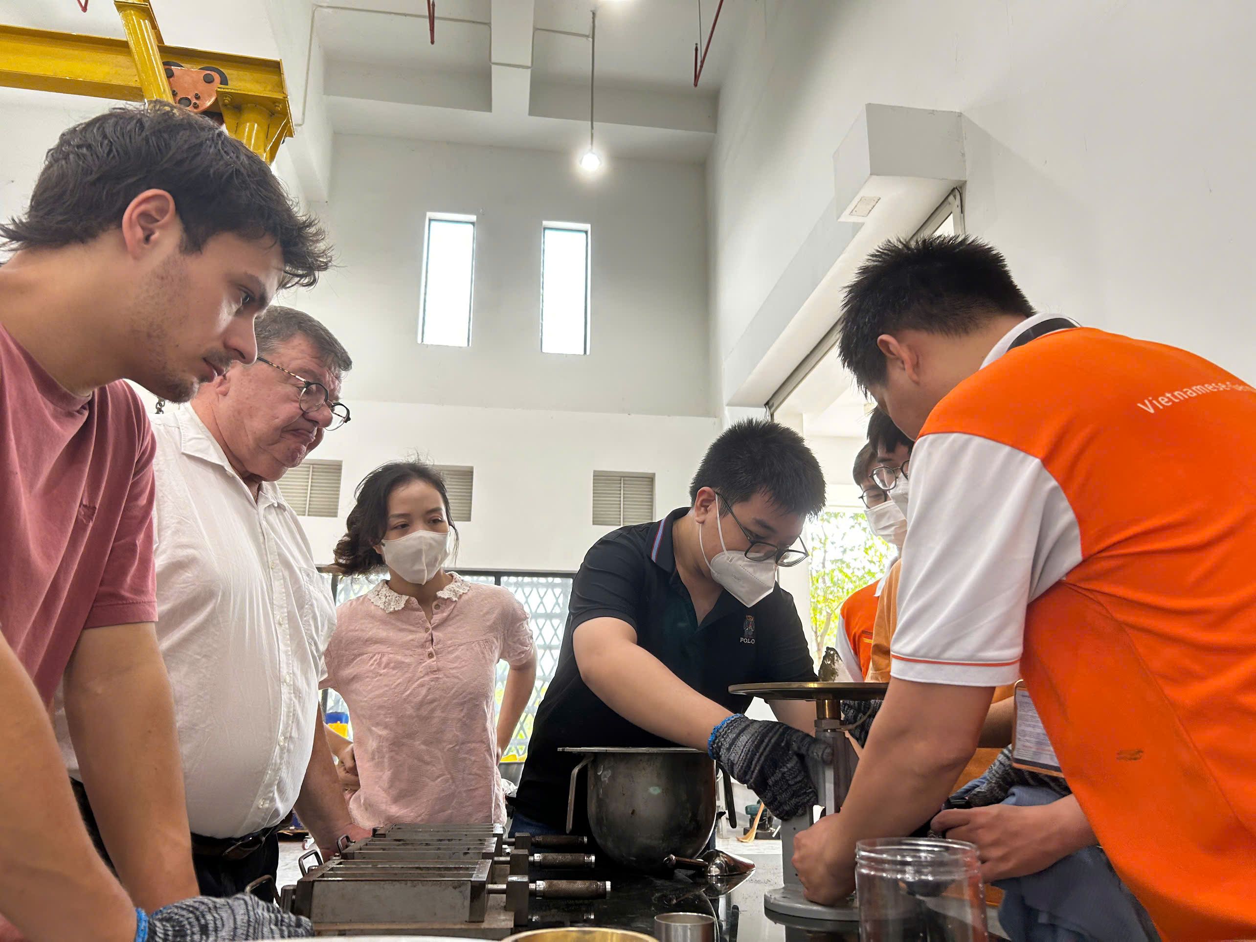 Lab Training: Cement & Concrete Mix Design and Early-Stage Hydration with Prof. Thomas Bier