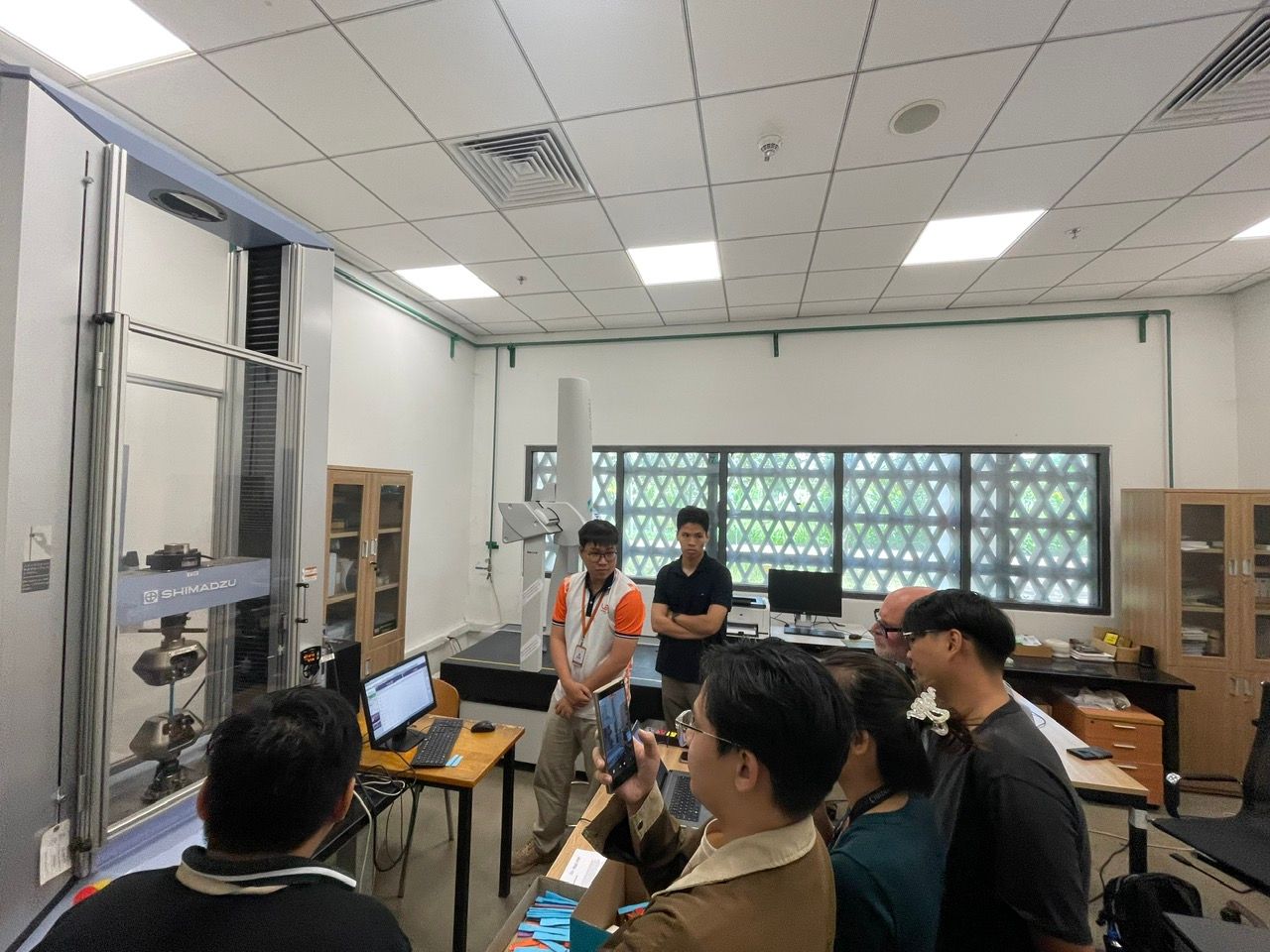 Universal Testing Machine tensile procedure - Illustration 1