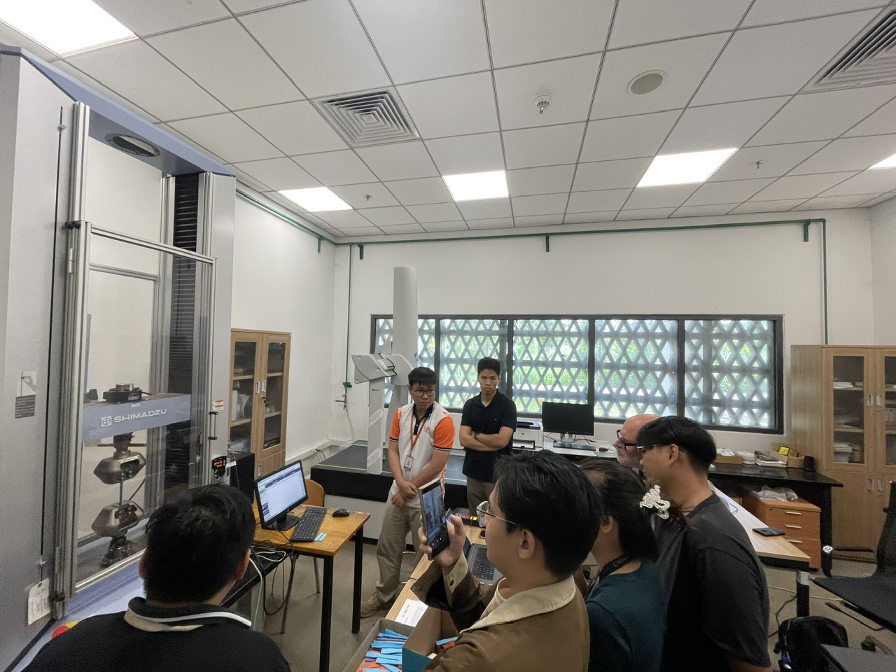 Universal Testing Machine tensile procedure - Illustration 1